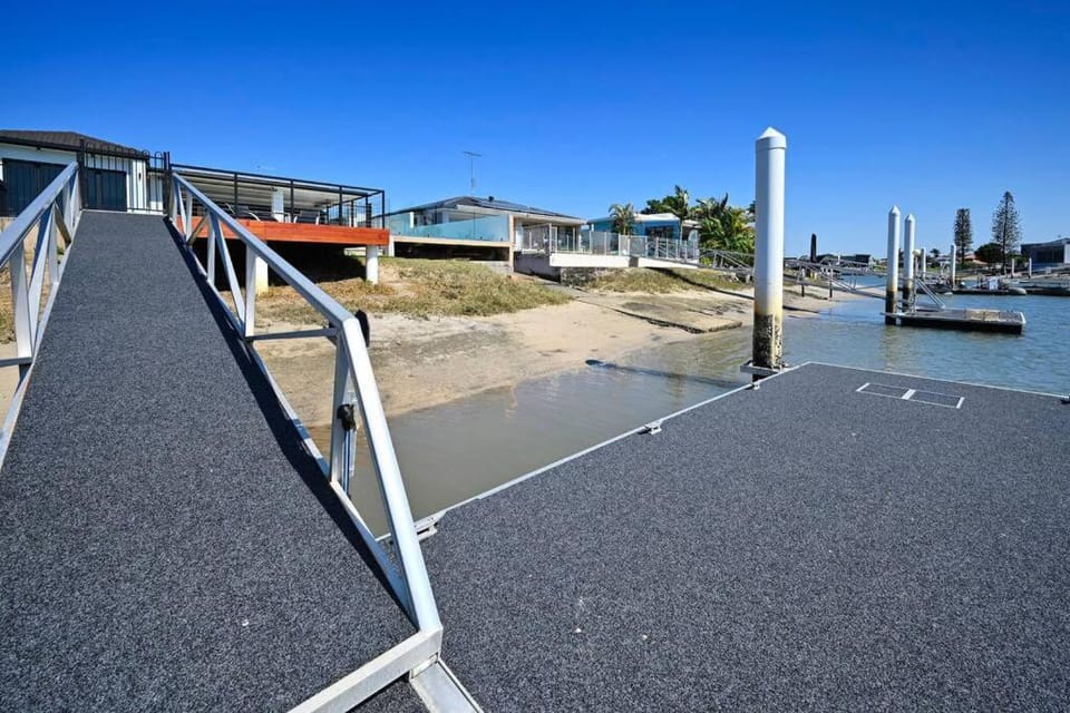 Mooloolaba Waterfront Luxury House in Sunshine Coast