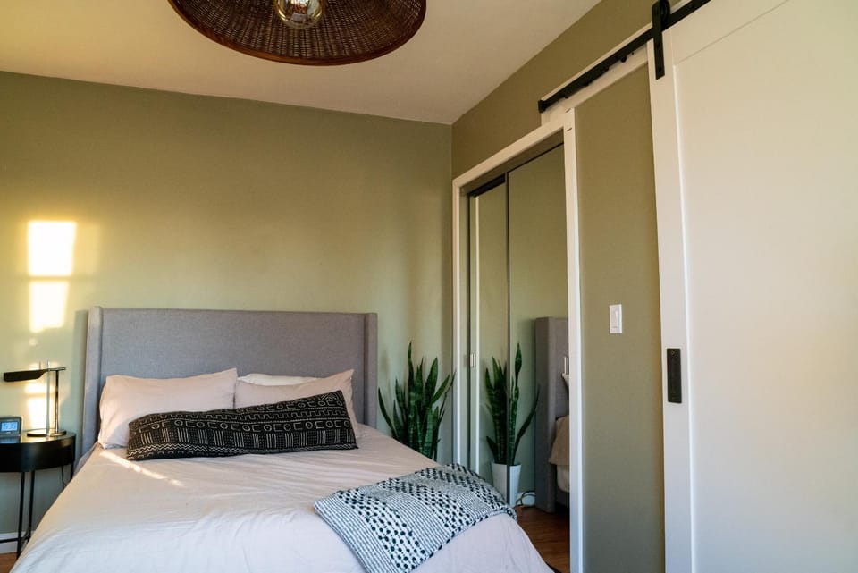 Bed, Bedroom