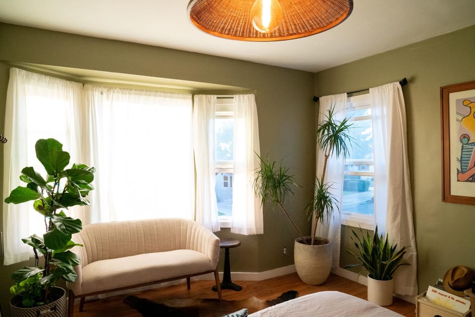 Seating area, Bedroom
