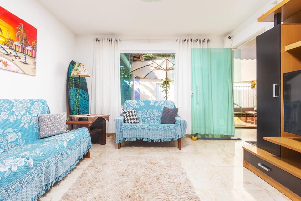 Communal lounge/ TV room, TV and multimedia, Living room, Seating area, Evening entertainment
