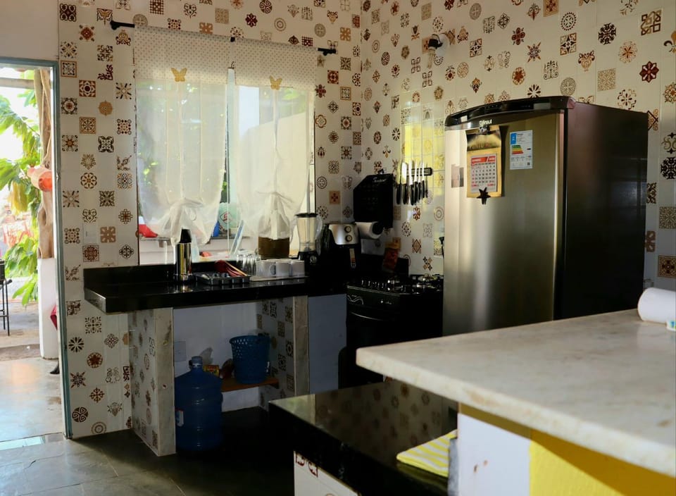 Coffee/tea facilities, Kitchen or kitchenette, oven, pet friendly, stove