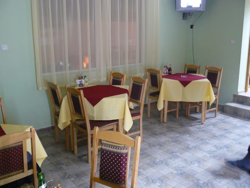Lounge or bar