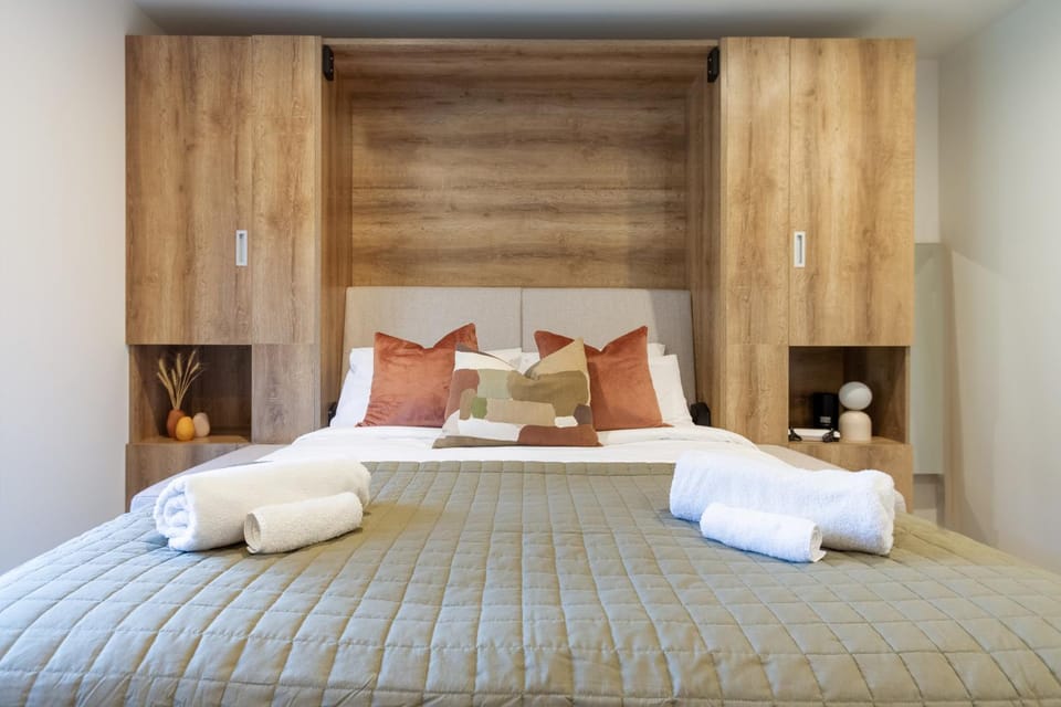 Bed, Photo of the whole room, Bedroom, towels, wardrobe