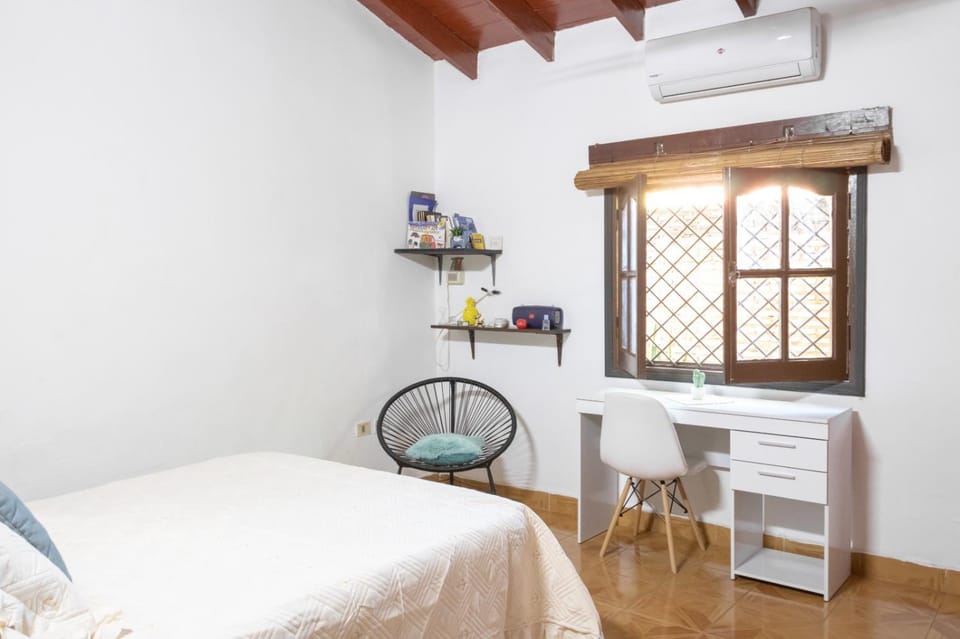 Bed, Bedroom, air conditioner