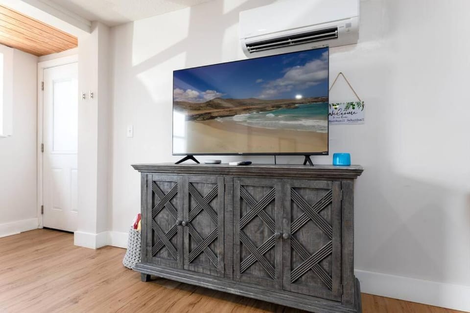 TV and multimedia, air conditioner