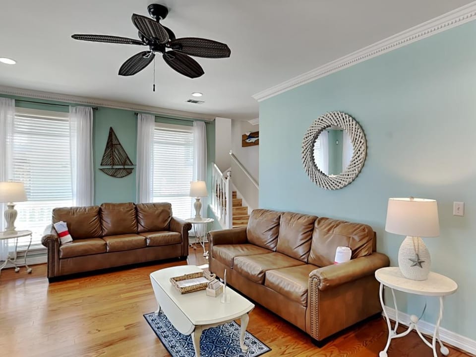 Living room, Seating area, furniture