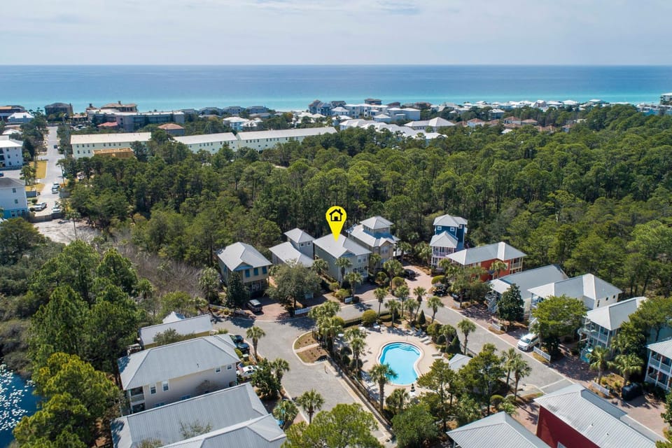 Property building, Neighbourhood, Natural landscape, Bird's eye view, Beach, Sea view, Swimming pool