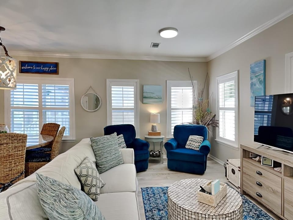 TV and multimedia, Living room, Seating area, furniture