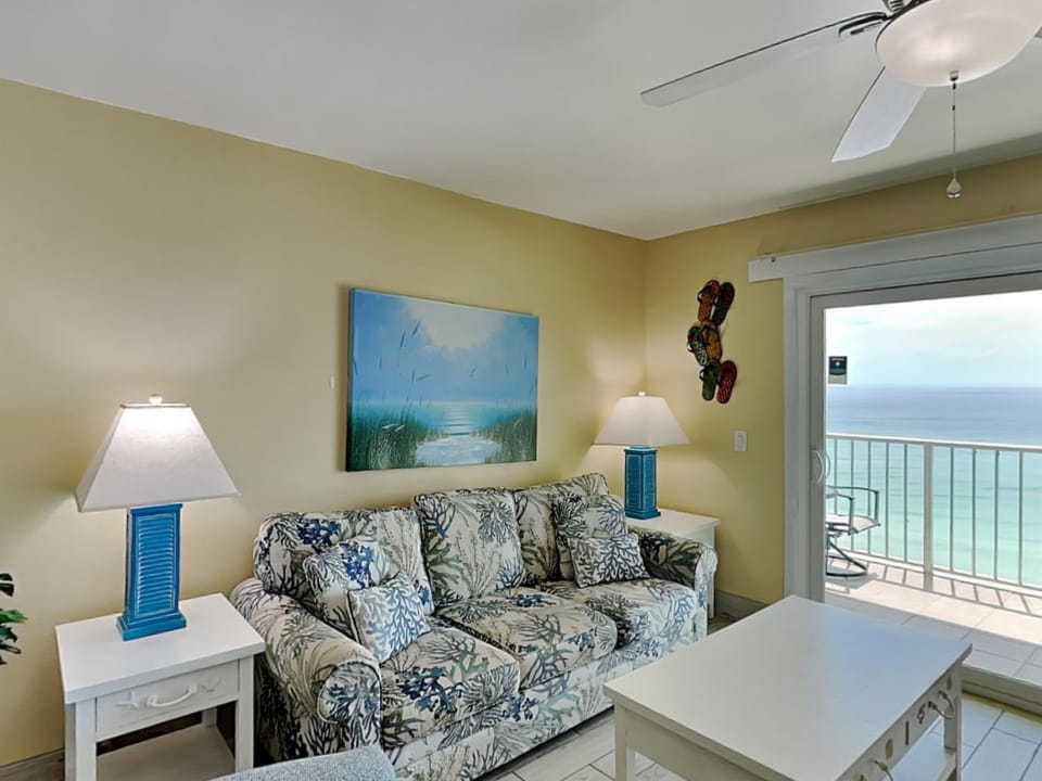 Balcony/Terrace, Living room, Seating area, Sea view, furniture