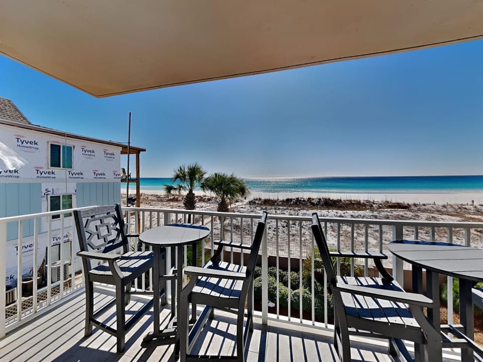 Balcony/Terrace, Seating area, Beach, Sea view