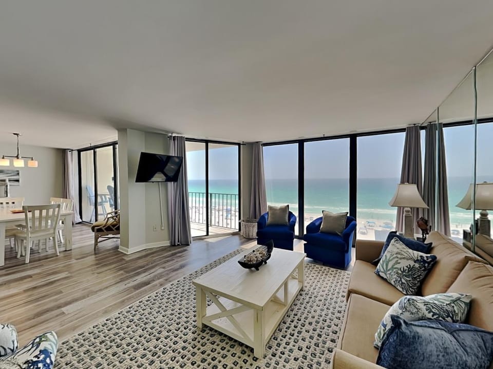 TV and multimedia, Balcony/Terrace, Living room, Seating area, Beach, Sea view