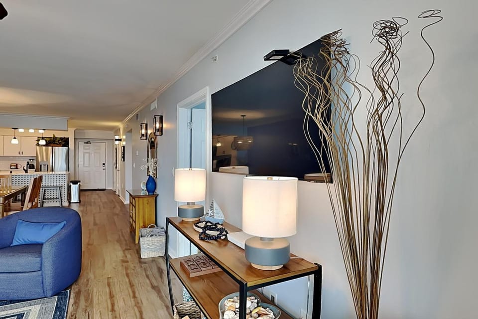 TV and multimedia, Kitchen or kitchenette, Living room, Seating area, furniture