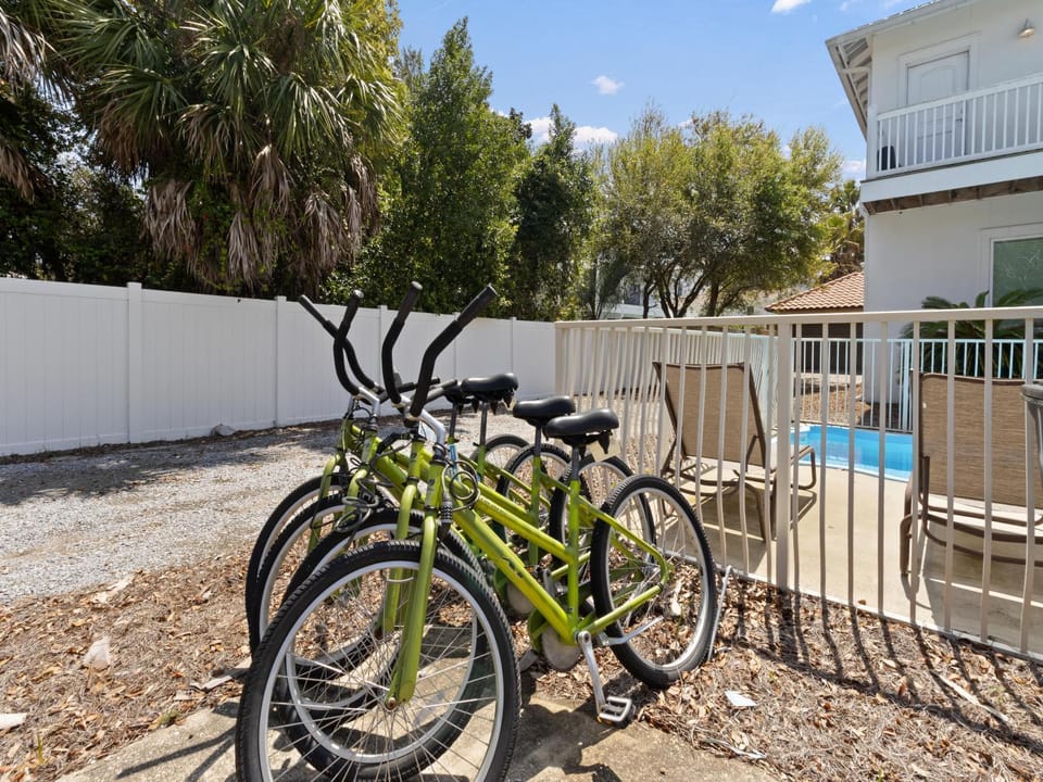 Property building, Cycling, Pool view, Swimming pool