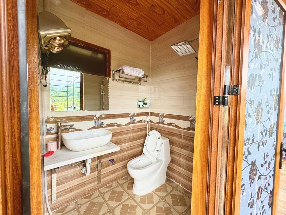 Nhà sàn Mây Trắng - Nhà sàn mới dựng còn thơm mùi gỗ Vacation rental in Vietnam