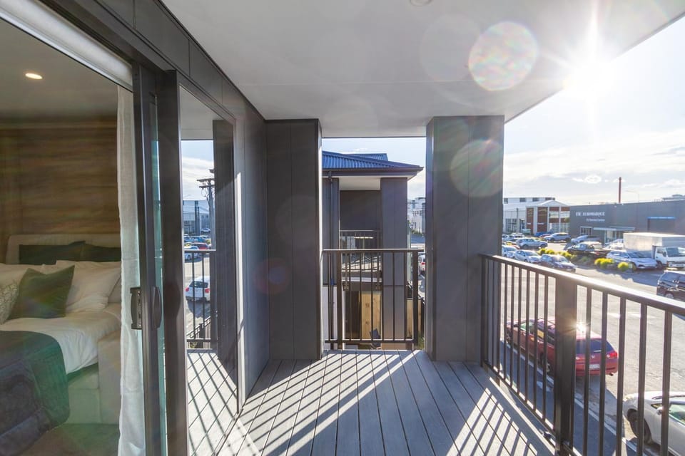 Property building, Day, View (from property/room), Balcony/Terrace