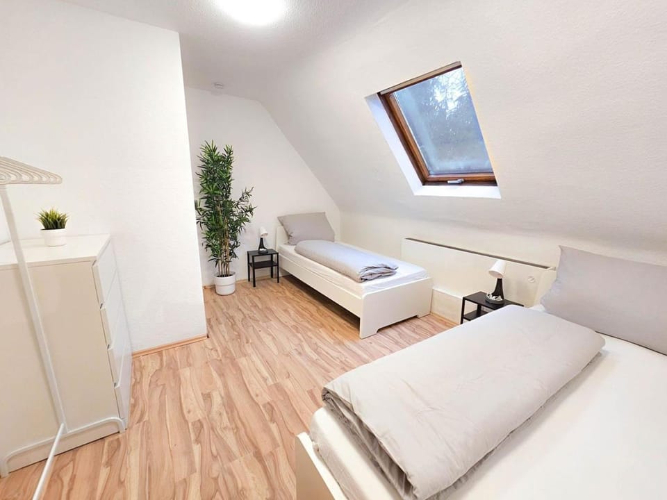 Bed, Photo of the whole room, Bedroom
