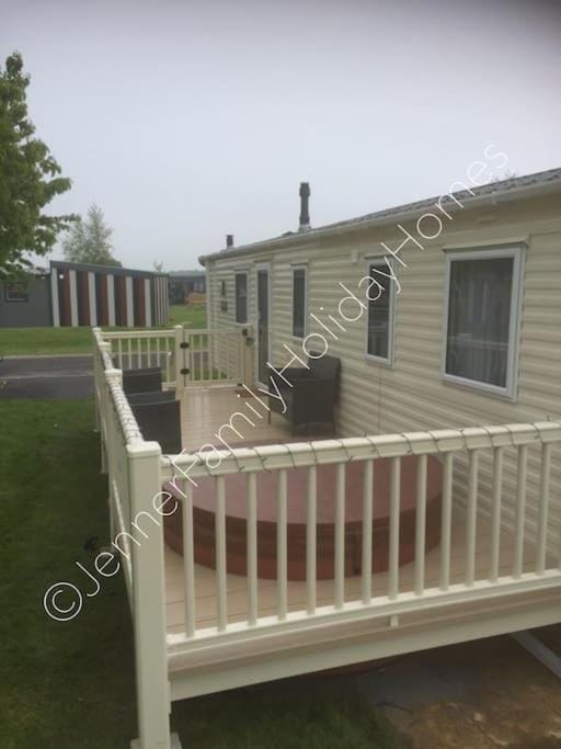 Jenner Family Holiday Homes at Tattershall Lakes Apartment in Tattershall