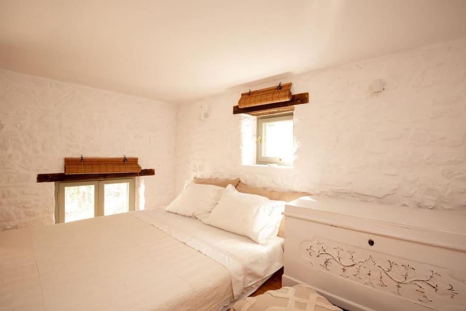 Theros House in Kalymnos