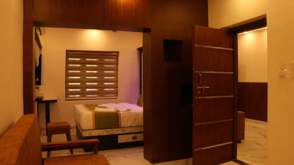 Bed, View (from property/room), Photo of the whole room, Bedroom