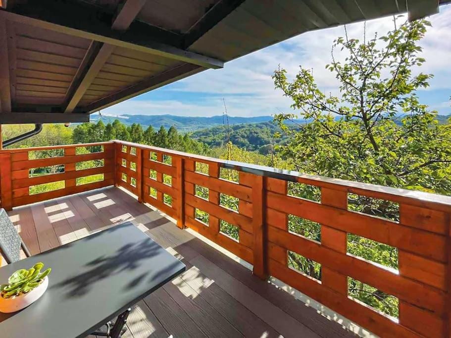 View (from property/room), Balcony/Terrace, Mountain view