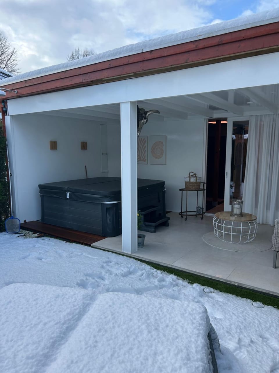 Wellness Studio Tiel met sauna en jacuzzi Apartment in Gelderland, Netherlands