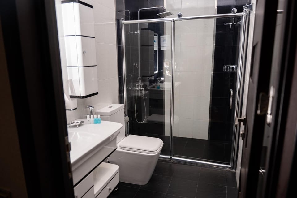 Shower, Bathroom