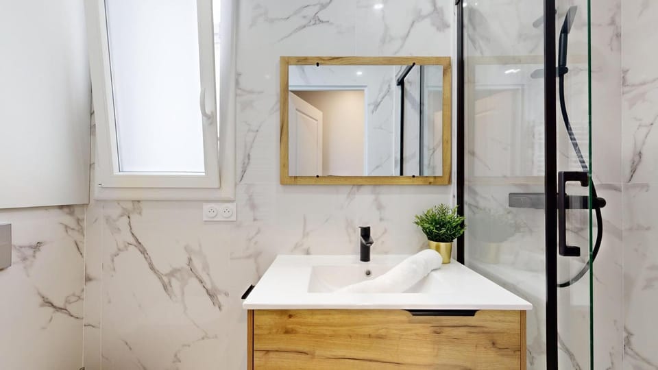 Shower, Bathroom