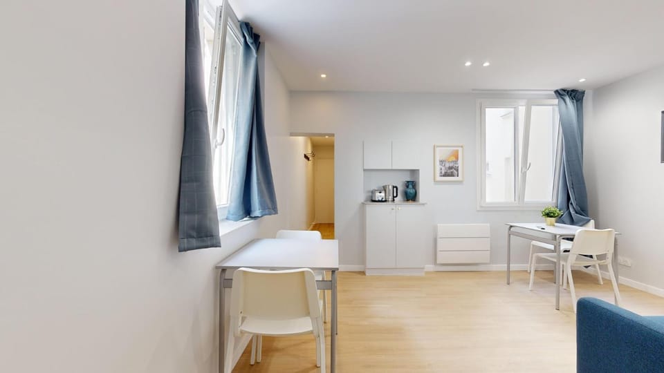 Kitchen or kitchenette, Living room, Dining area