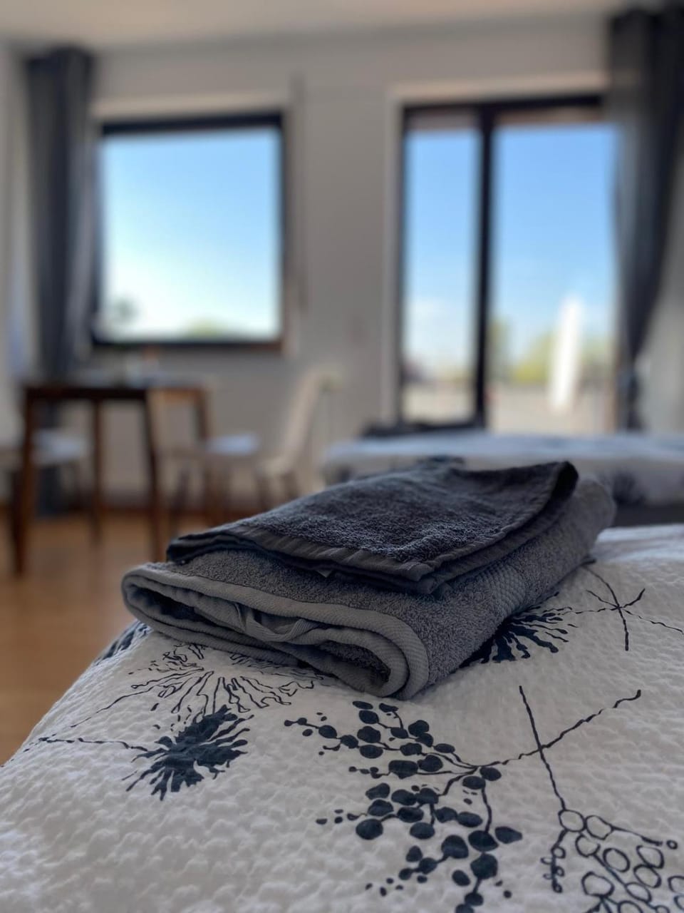 Bed, Photo of the whole room, Bedroom, towels