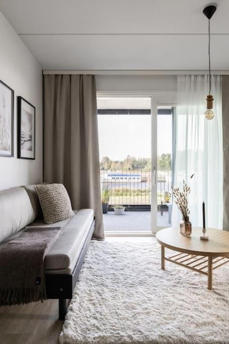 Satamanhelmen näköalahuoneisto Apartment in Finland