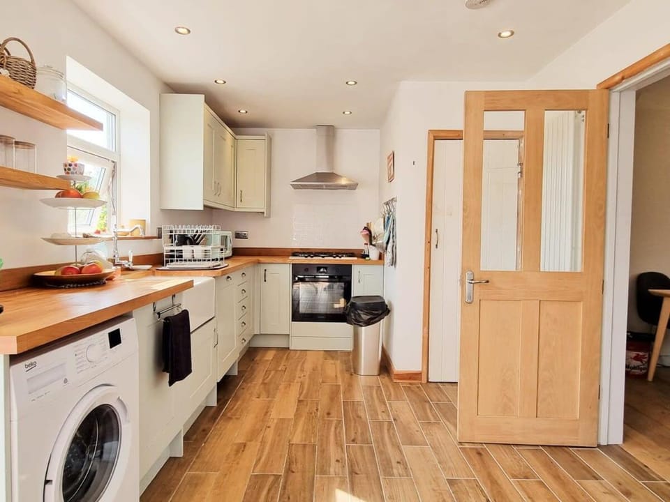 Luckwell Cottage two bedroom Apartment in Bristol