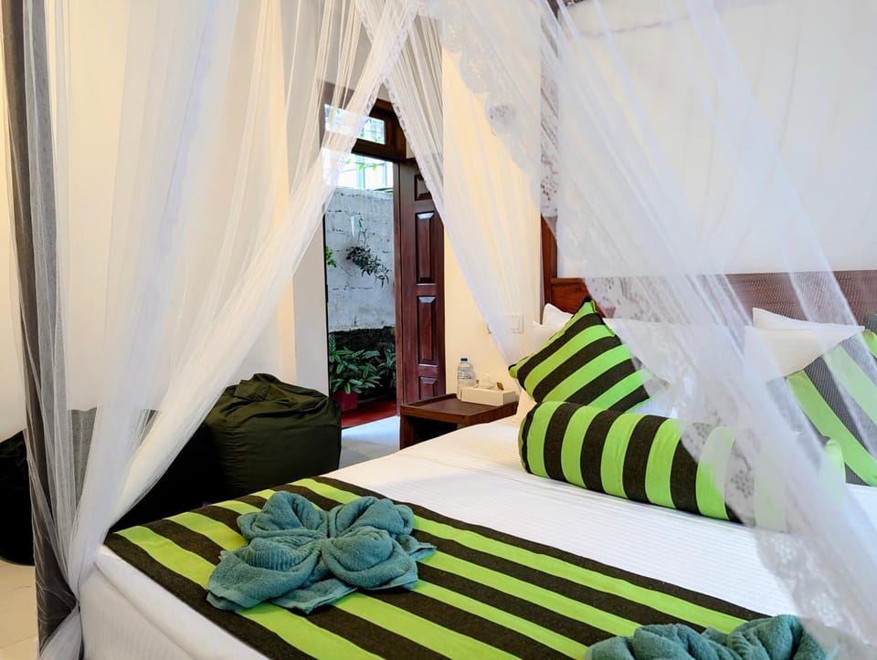Bed, Photo of the whole room