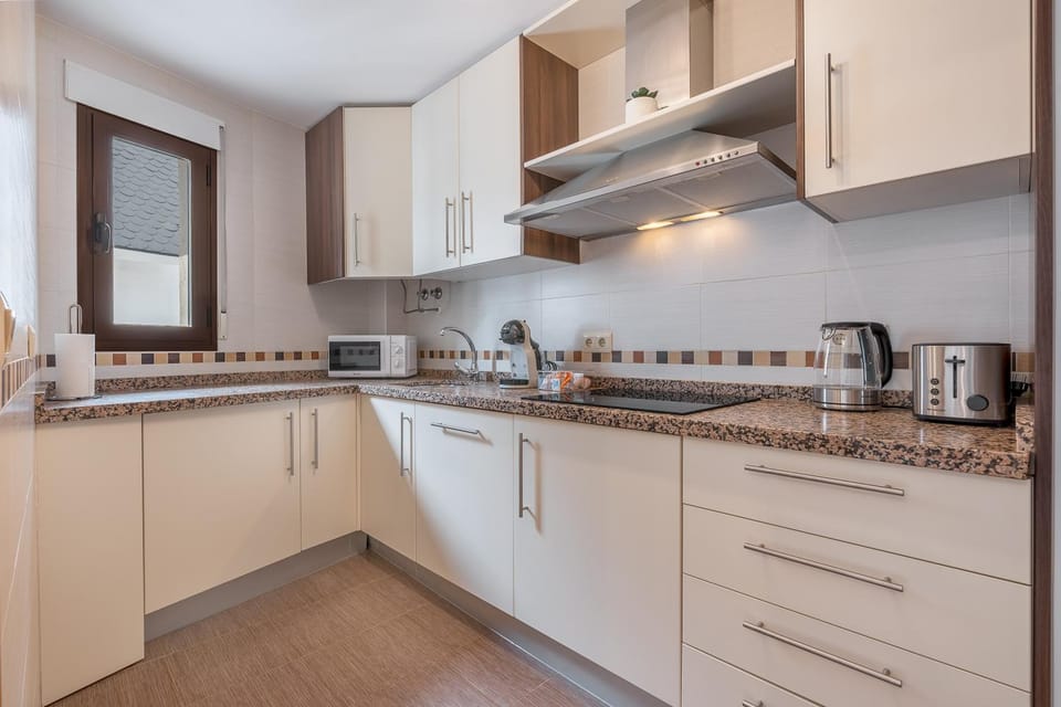 Kitchen or kitchenette, Living room
