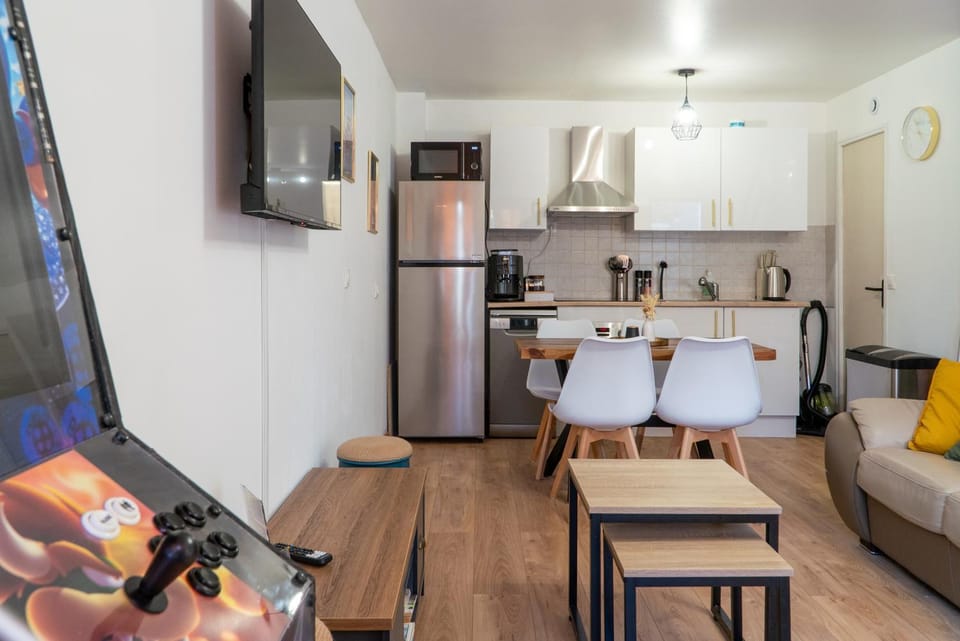 Living room, Seating area, Dining area, dishwasher