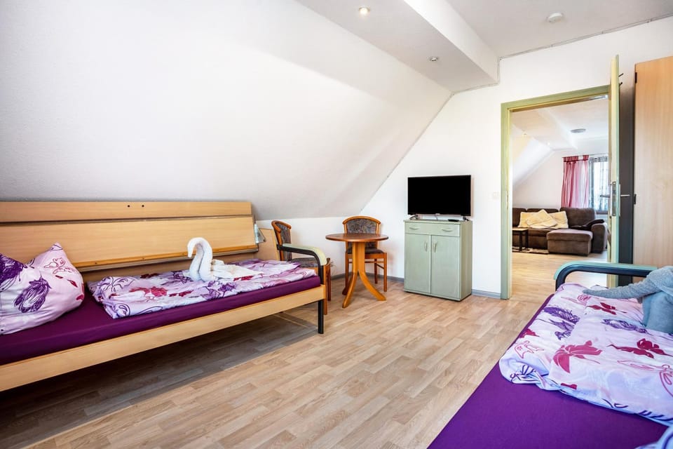 Property building, Living room, Bedroom