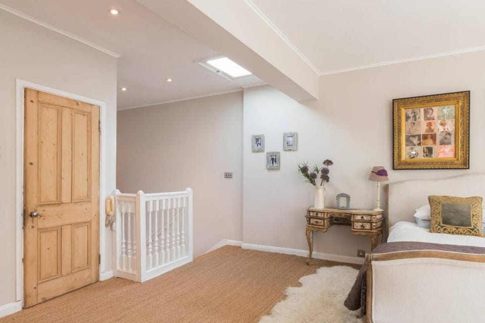 Stylish 1-bed with a Roof Terrace Apartment in City of Westminster