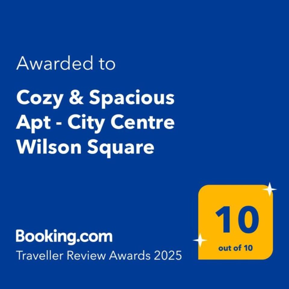 Cozy & Spacious Apt - City Centre Wilson Square Apartment in Tirana
