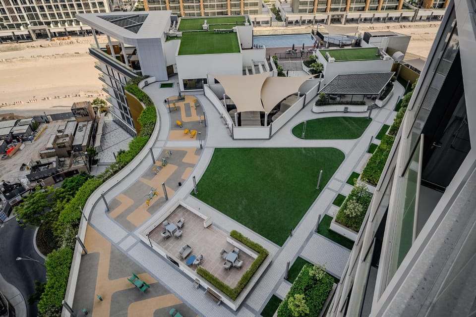 Stylish 1 BDR apartment in Sobha Waves Apartment in Dubai