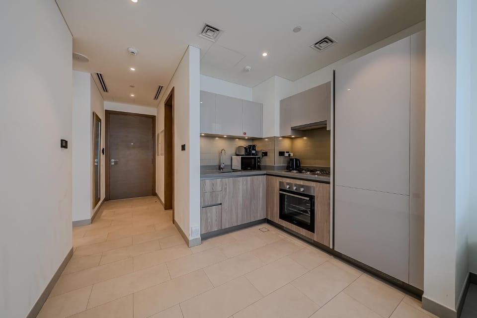 Stylish 1 BDR apartment in Sobha Waves Apartment in Dubai