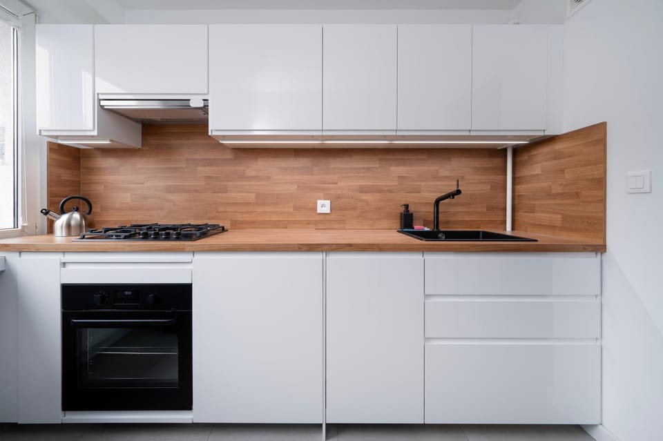 Kitchen or kitchenette, stove