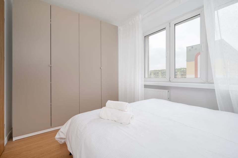 Bed, Photo of the whole room, Bedroom, towels, wardrobe