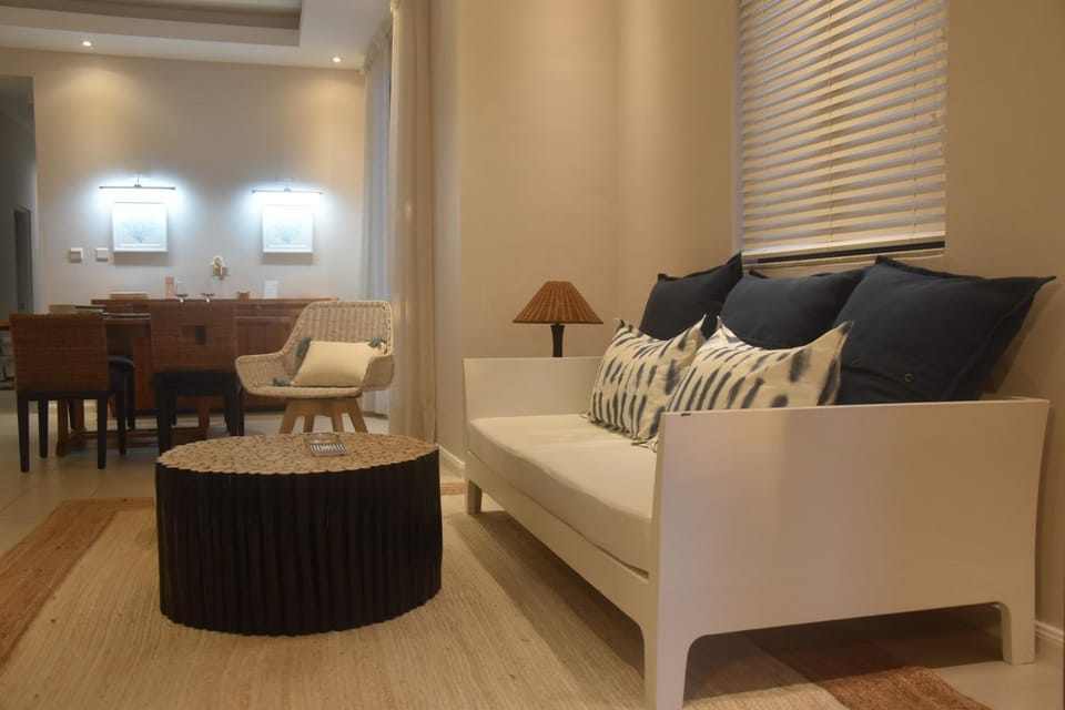 Blue Waves Beachfront Penthouse Apartment in Flic en Flac