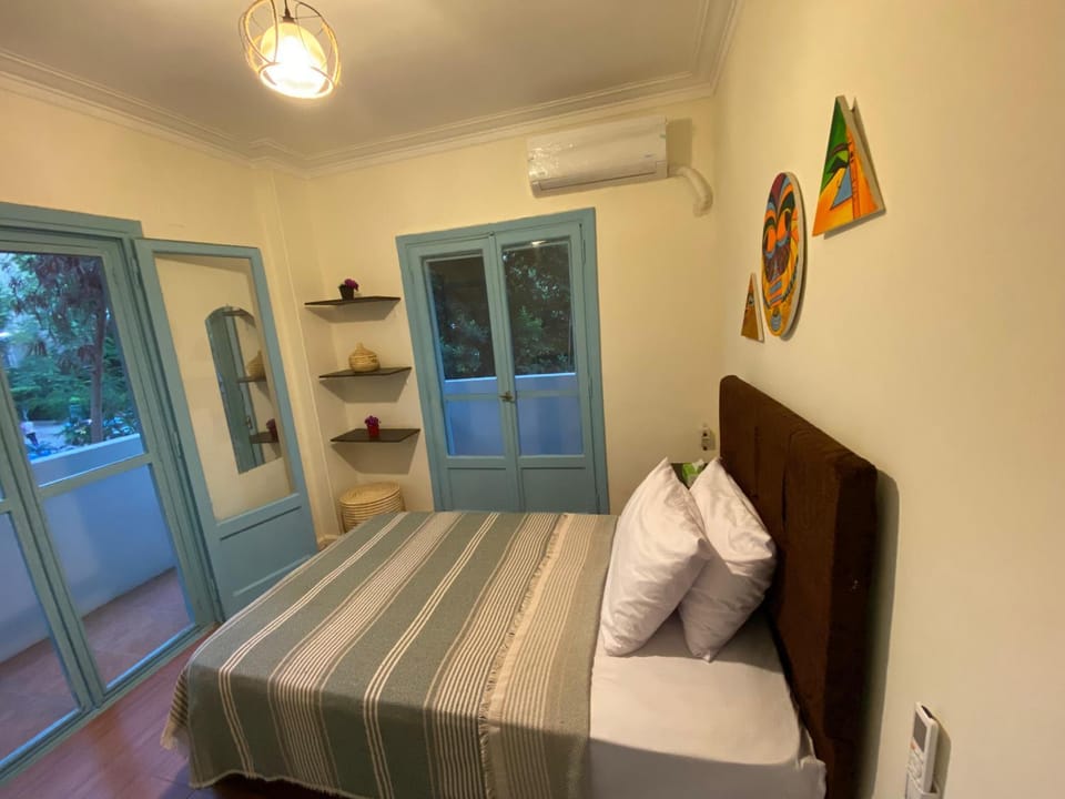 Bedroom, air conditioner
