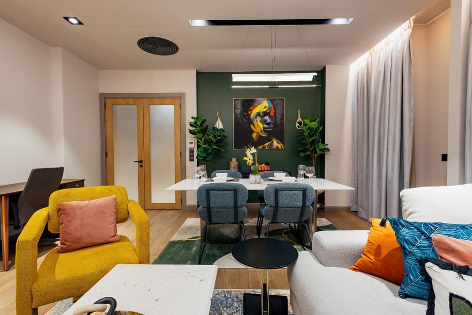 Living room, Dining area