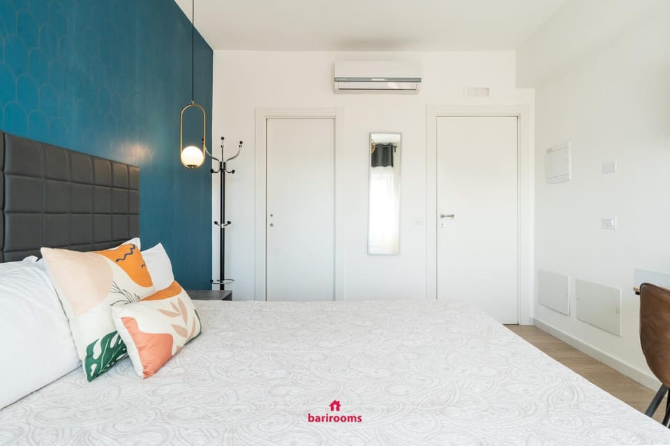 Bed, Photo of the whole room, Bedroom, air conditioner