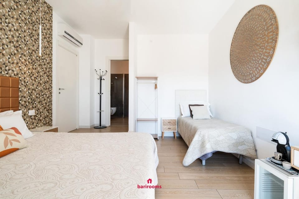 Bed, Photo of the whole room, Bedroom, air conditioner