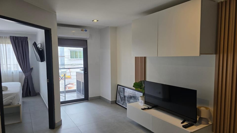Bright & Breezy -1BR T1-211 Apartment in Chalong