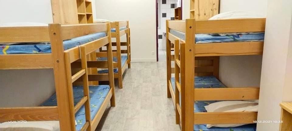 Photo of the whole room, bunk bed
