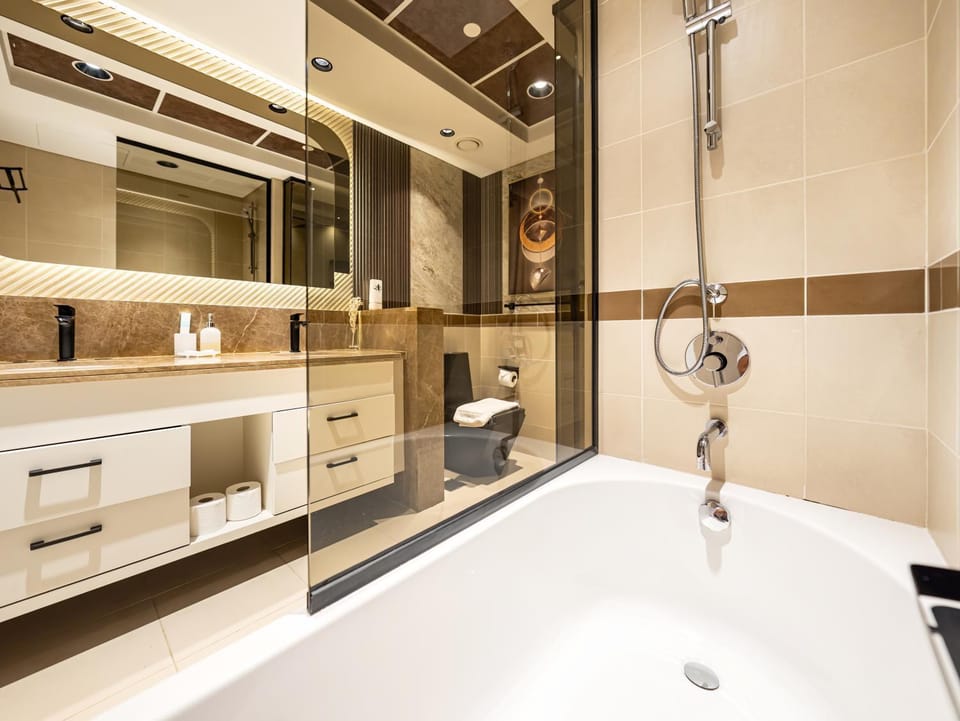 Bathroom, Bath