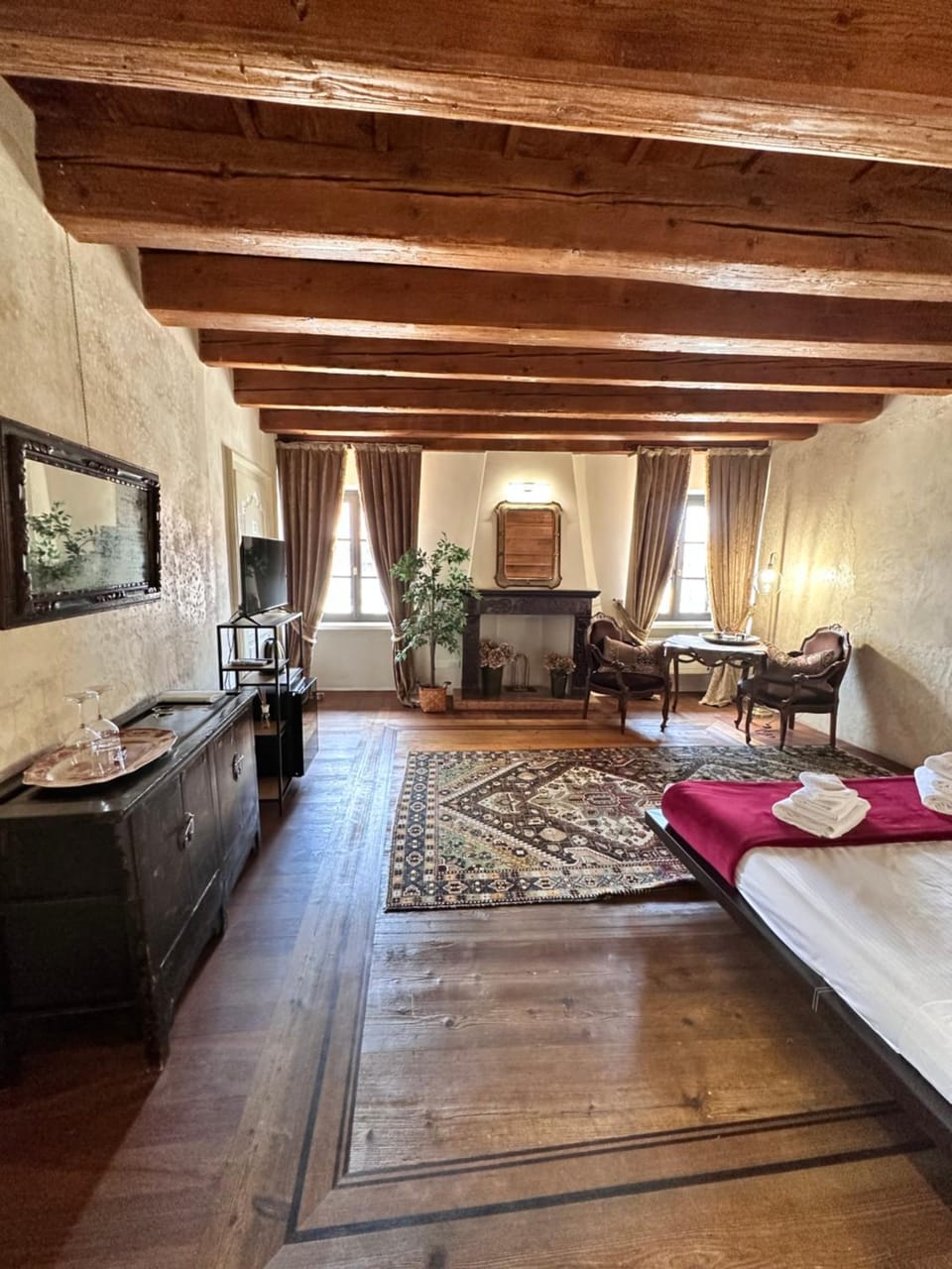 Photo of the whole room